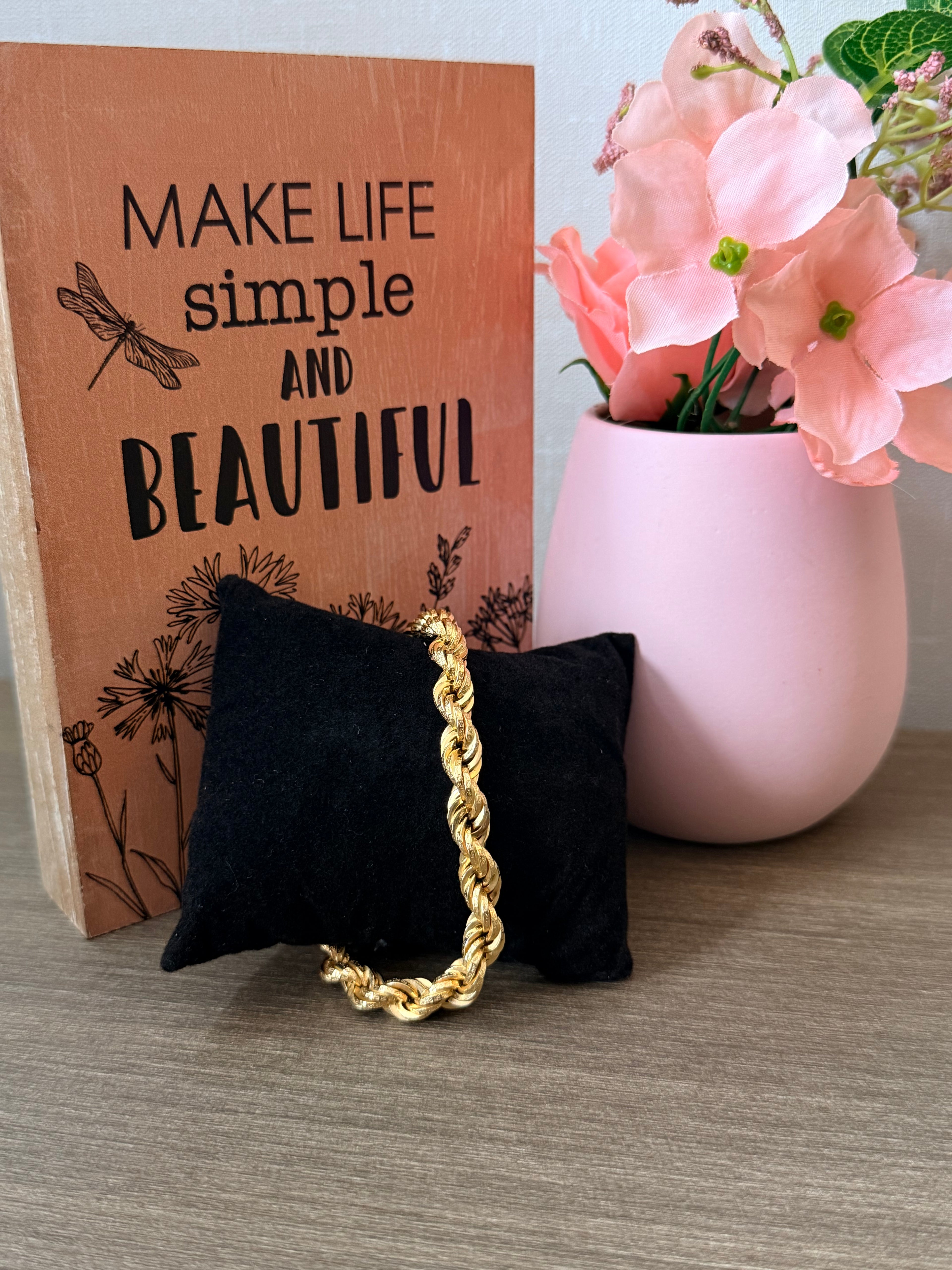 18karat gold twist hand chain