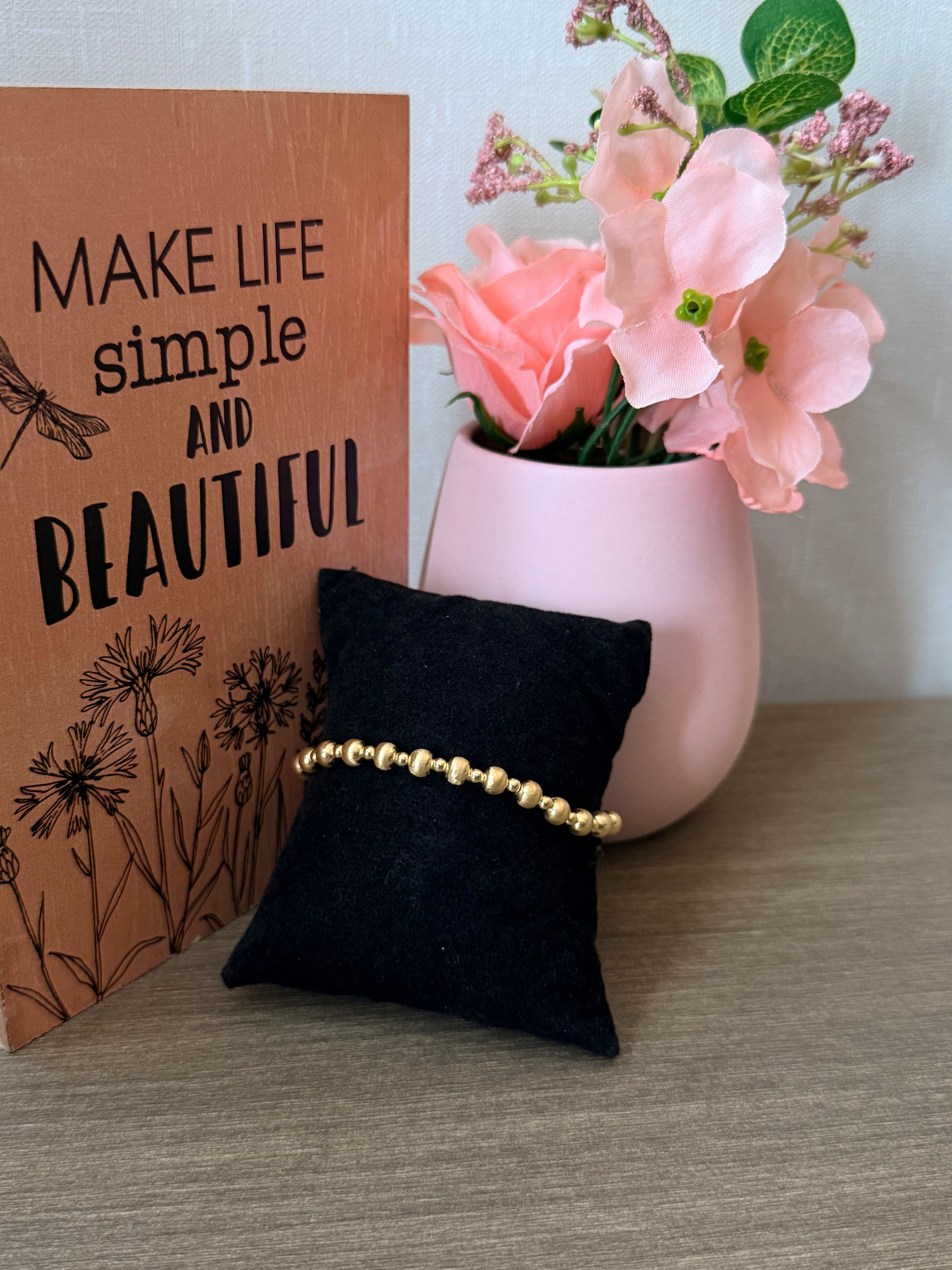 18karat gold ball bracelet