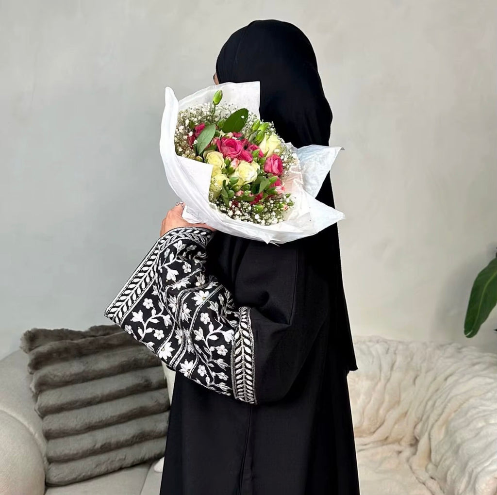 Open abaya