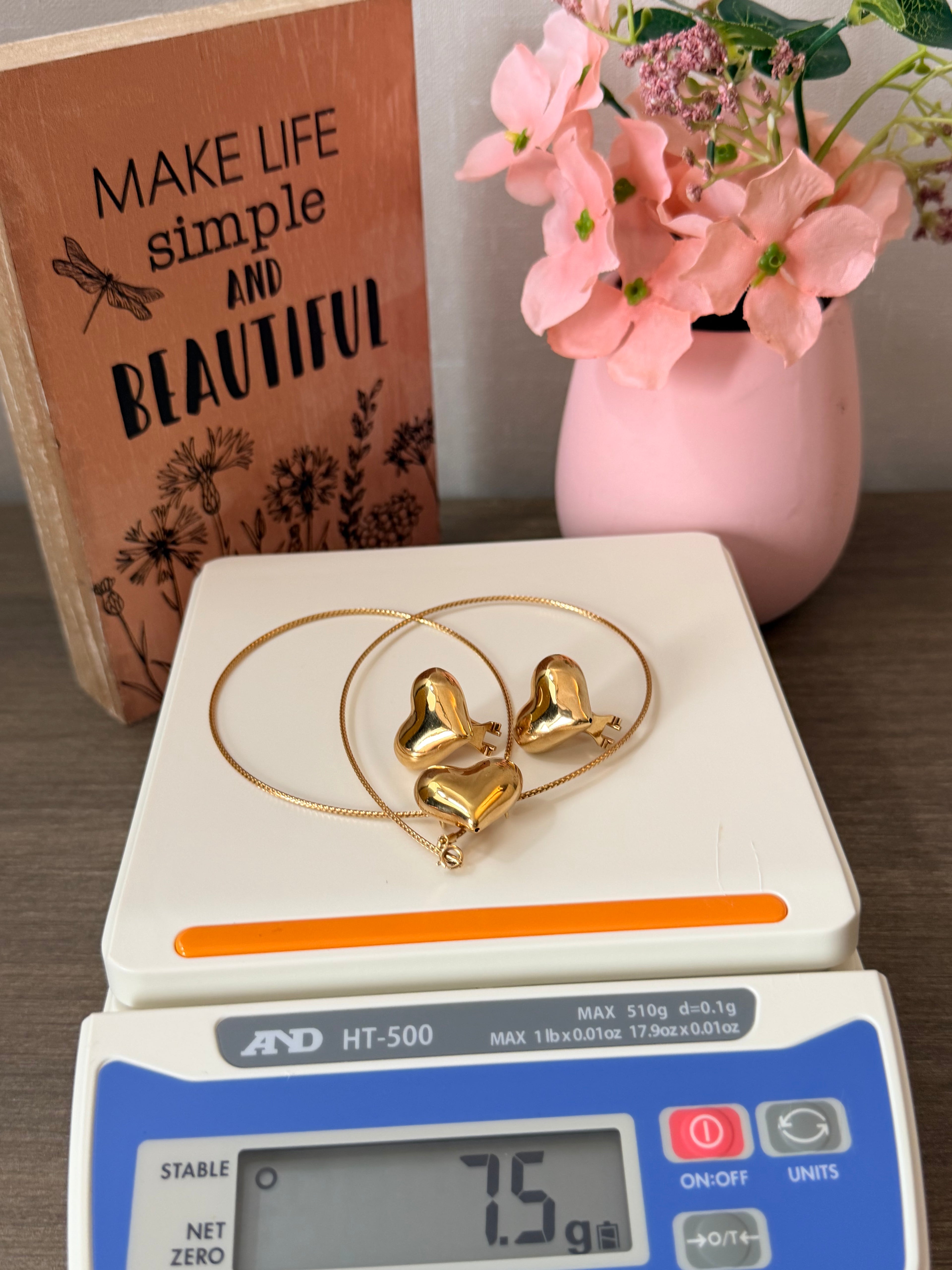 18karat gold heart shaped half set (cord necklace )
