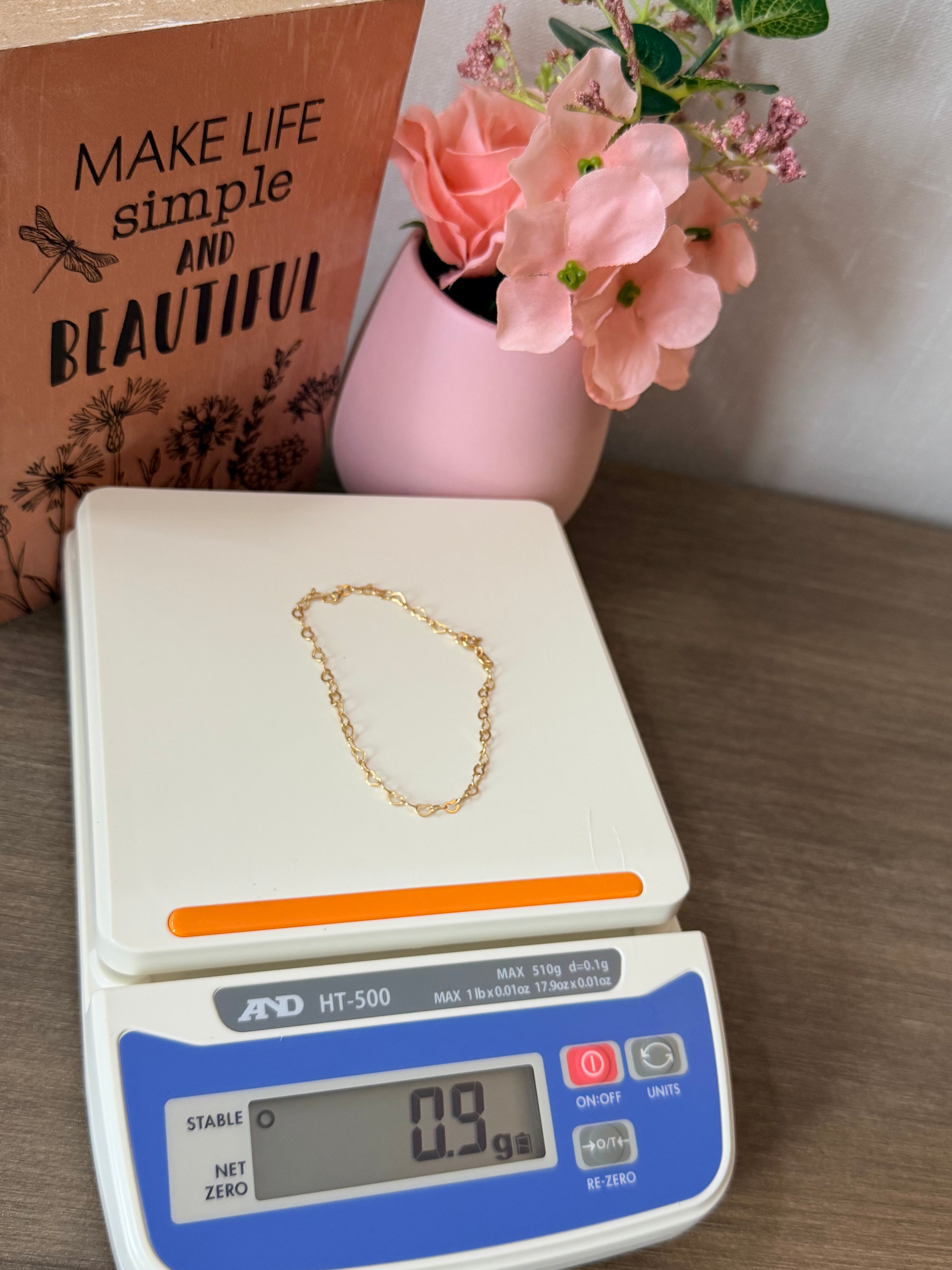 18karat gold tiny hand Chain