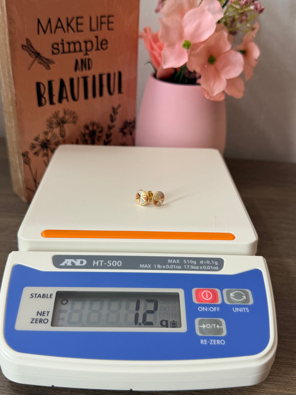 18karat gold 3 toned stud earrings