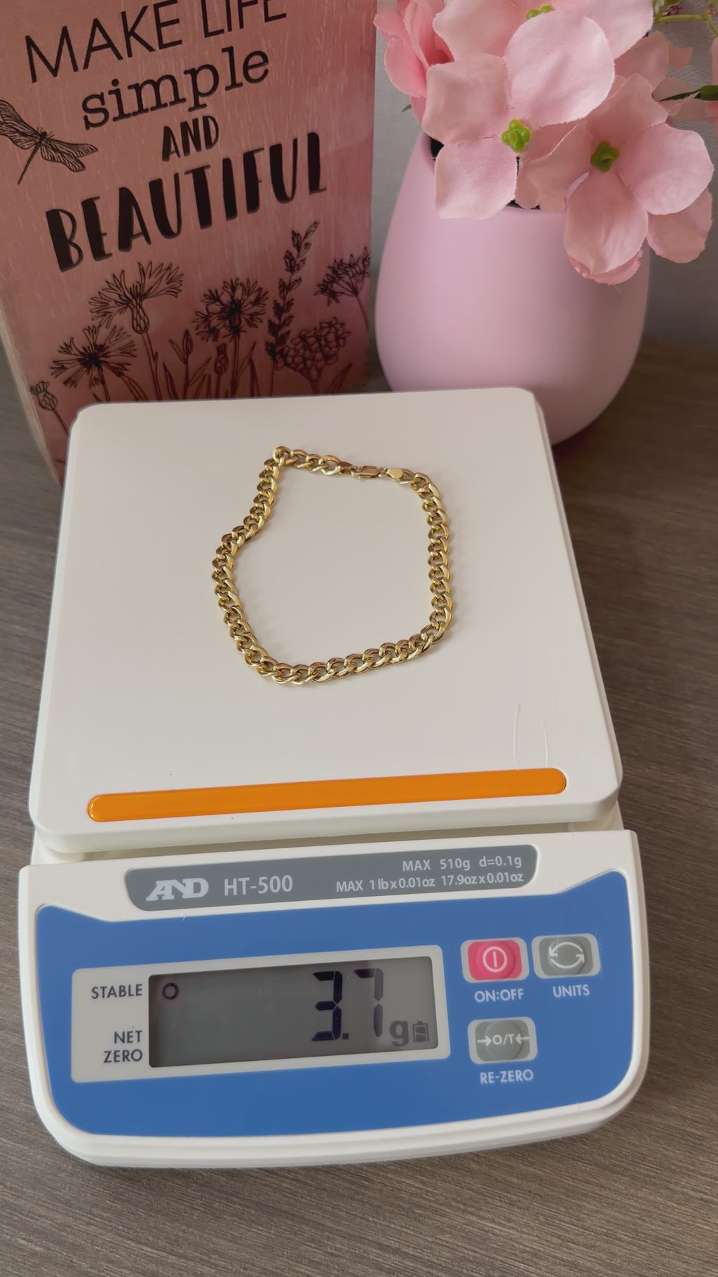 18karat gold Cuban hand chain